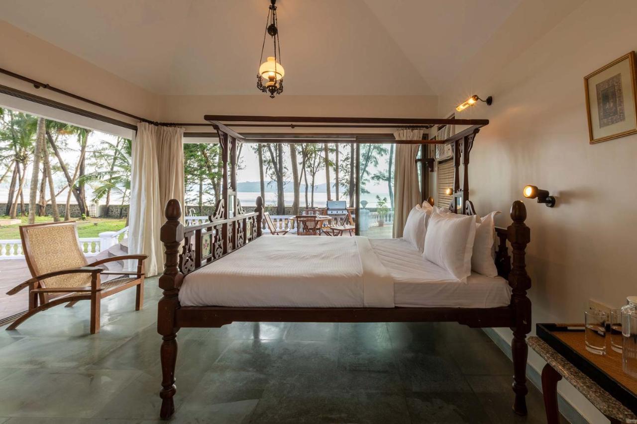 Casa Del Mer By Stayvista - Nearby Beach With, Sea-View Rooms & Coconut Farm Алибаг Экстерьер фото