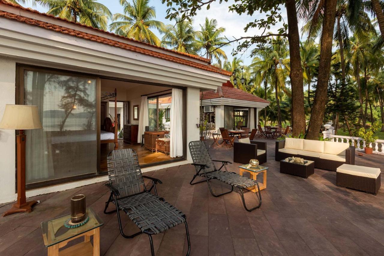 Casa Del Mer By Stayvista - Nearby Beach With, Sea-View Rooms & Coconut Farm Алибаг Экстерьер фото