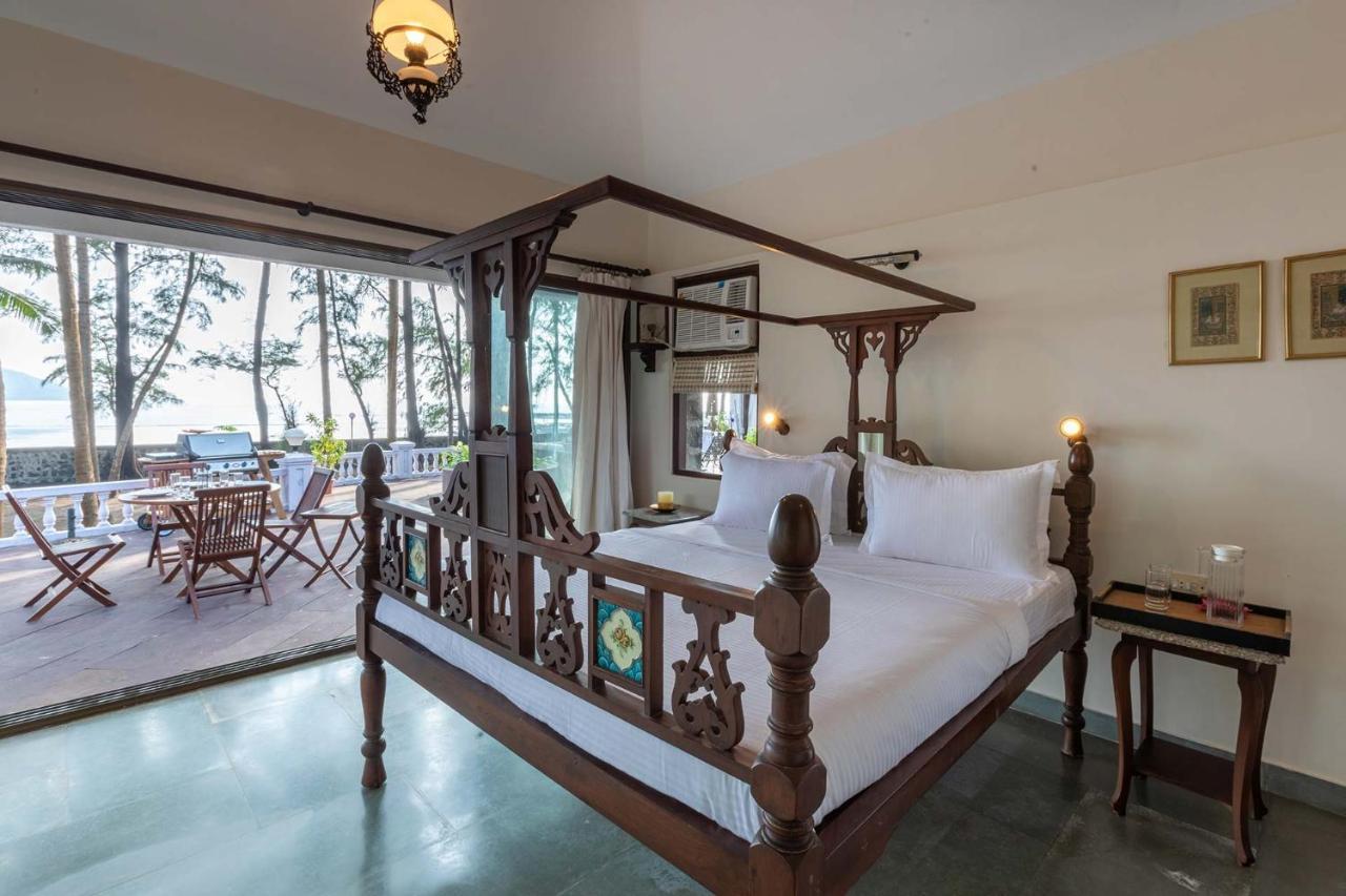 Casa Del Mer By Stayvista - Nearby Beach With, Sea-View Rooms & Coconut Farm Алибаг Экстерьер фото