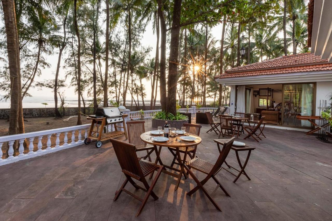 Casa Del Mer By Stayvista - Nearby Beach With, Sea-View Rooms & Coconut Farm Алибаг Экстерьер фото