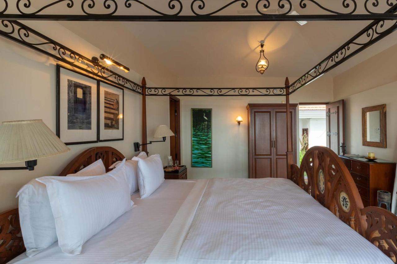 Casa Del Mer By Stayvista - Nearby Beach With, Sea-View Rooms & Coconut Farm Алибаг Экстерьер фото