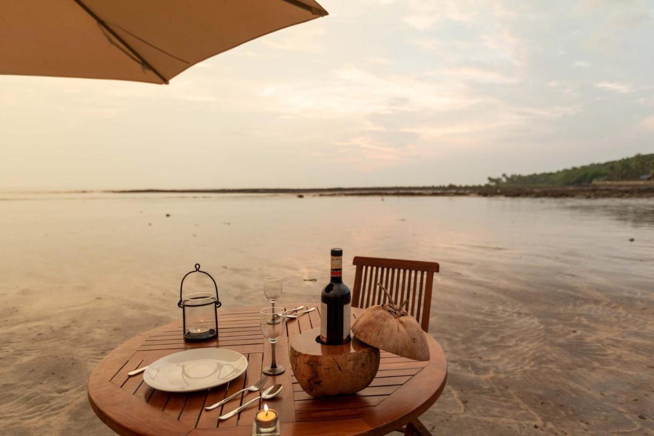 Casa Del Mer By Stayvista - Nearby Beach With, Sea-View Rooms & Coconut Farm Алибаг Экстерьер фото